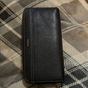 Fossil Black Textured Zip Wallet